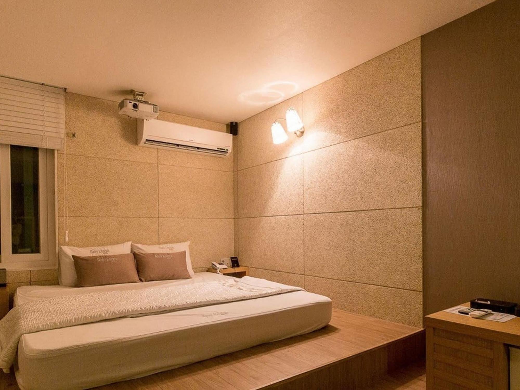 Haeundae Gary Cooper Hotel Busan Bagian luar foto