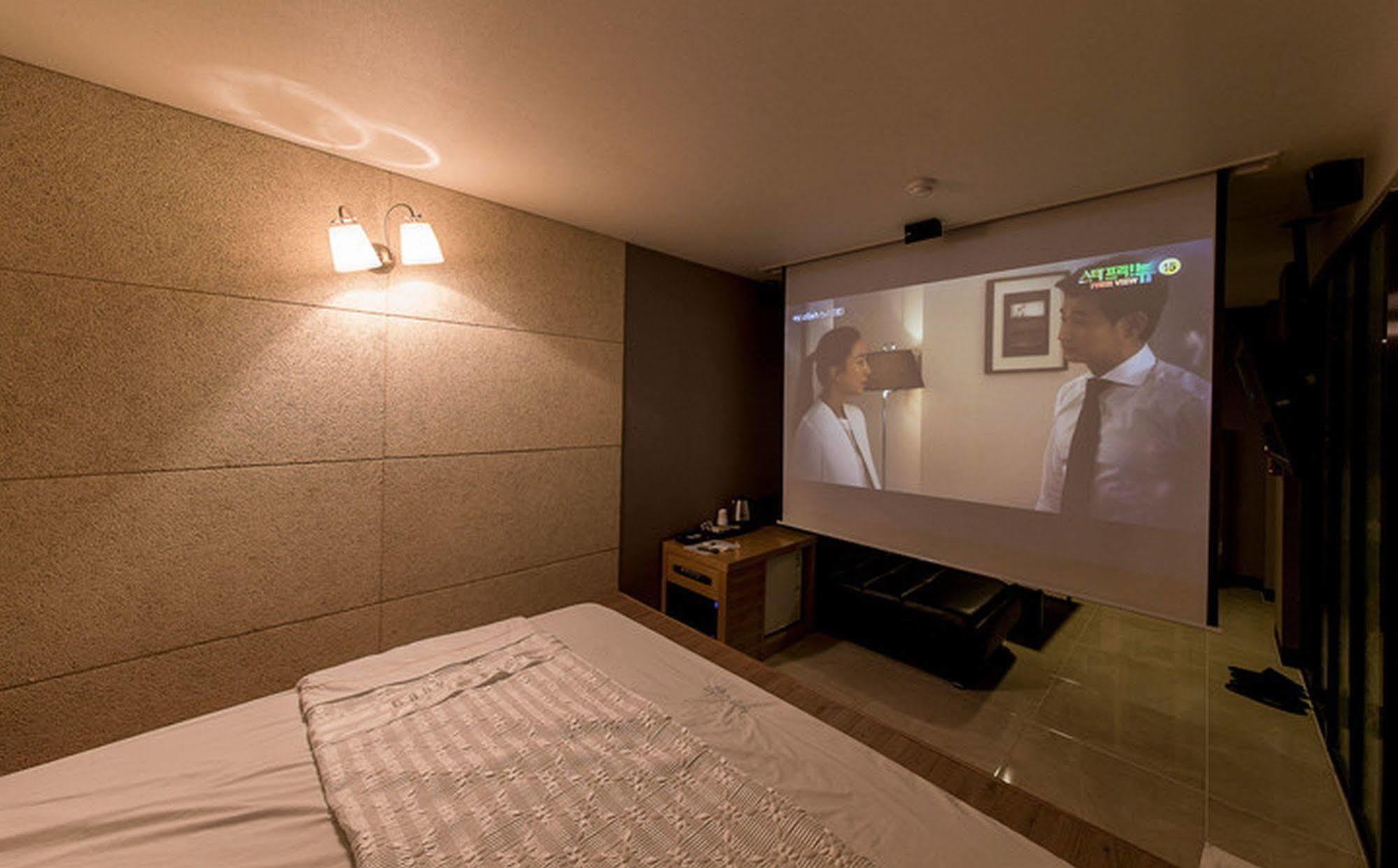 Haeundae Gary Cooper Hotel Busan Bagian luar foto