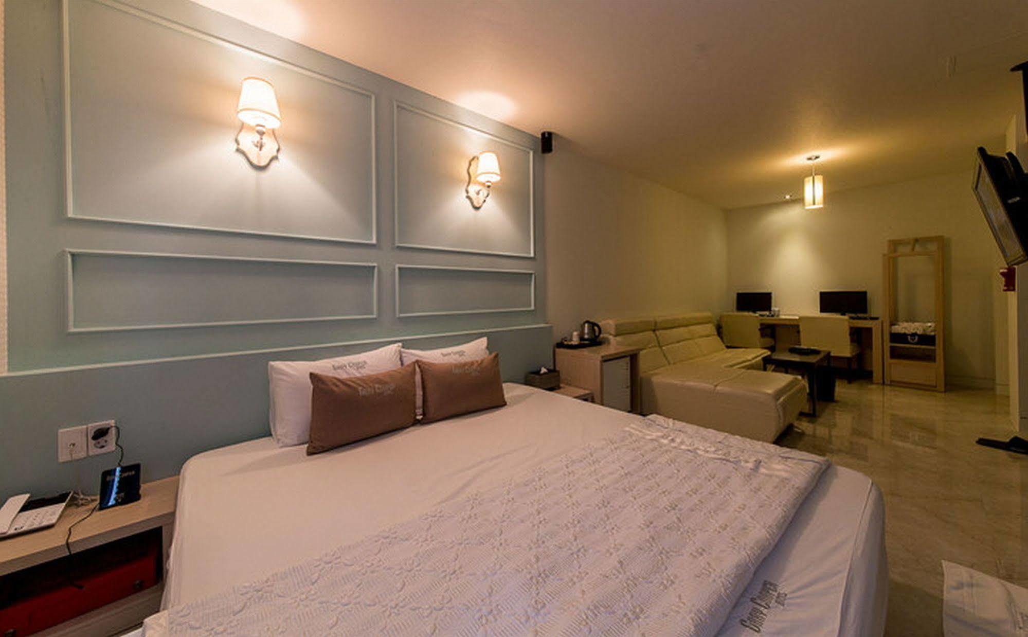 Haeundae Gary Cooper Hotel Busan Bagian luar foto